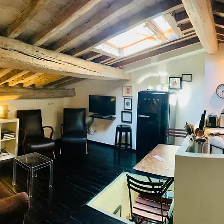 Uffizi & Santo Spirito Family/groups Apartment Florence